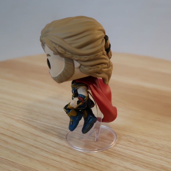 Funko Pop - Marvel: Thor #1040 (Thor: Love and Thunder) - [NO BOX] - Picture 4 of 4